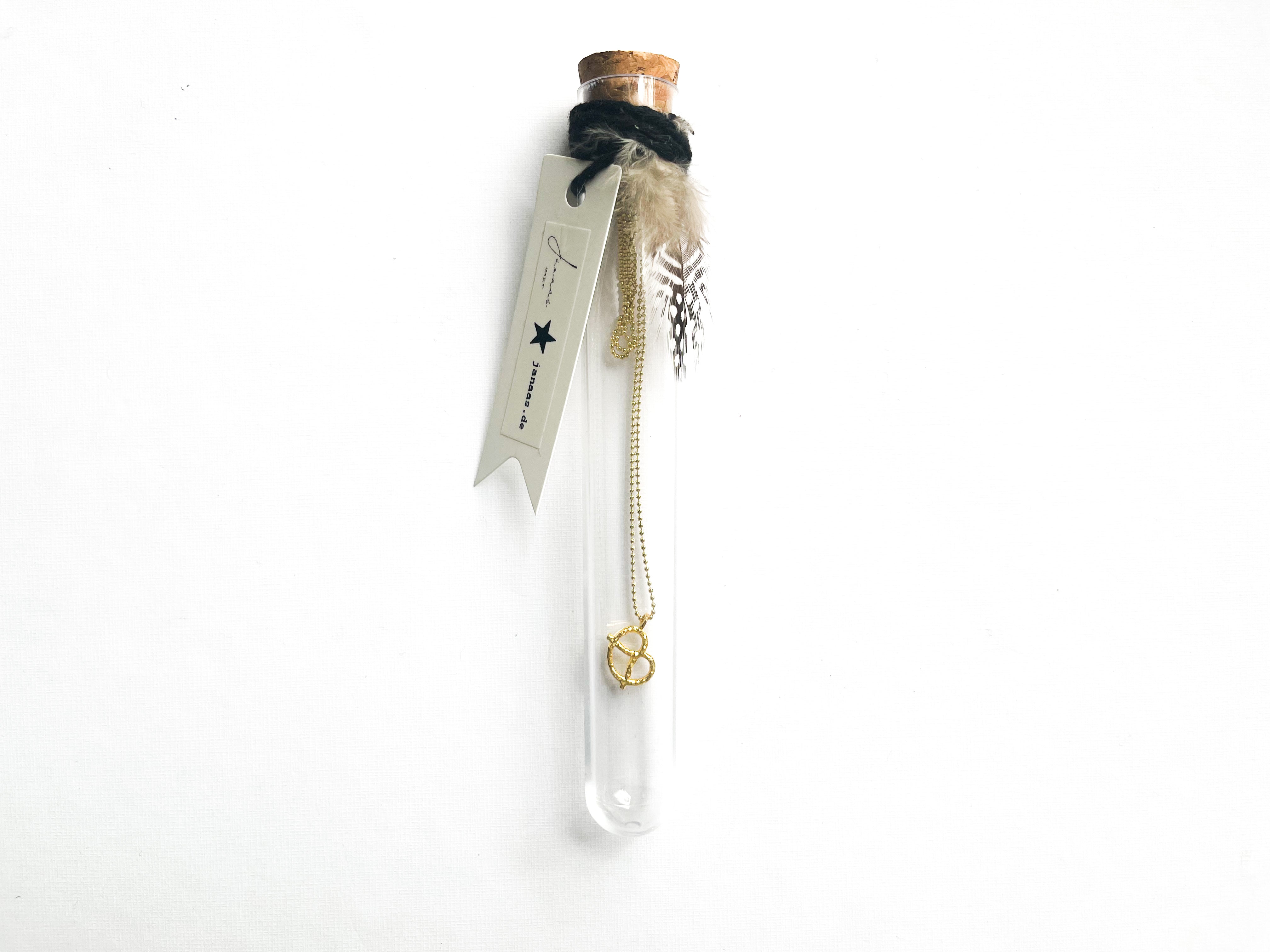 Kette im Reagenzglas Brezen