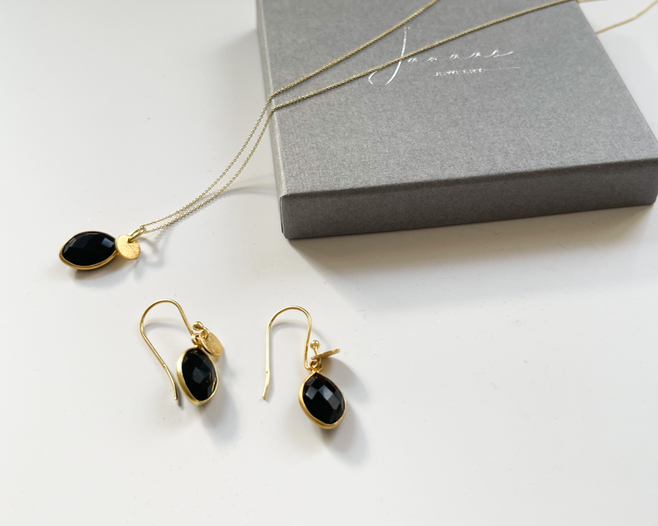 Schmuck-Set „Black Onyx“ Kette und Ohrringe