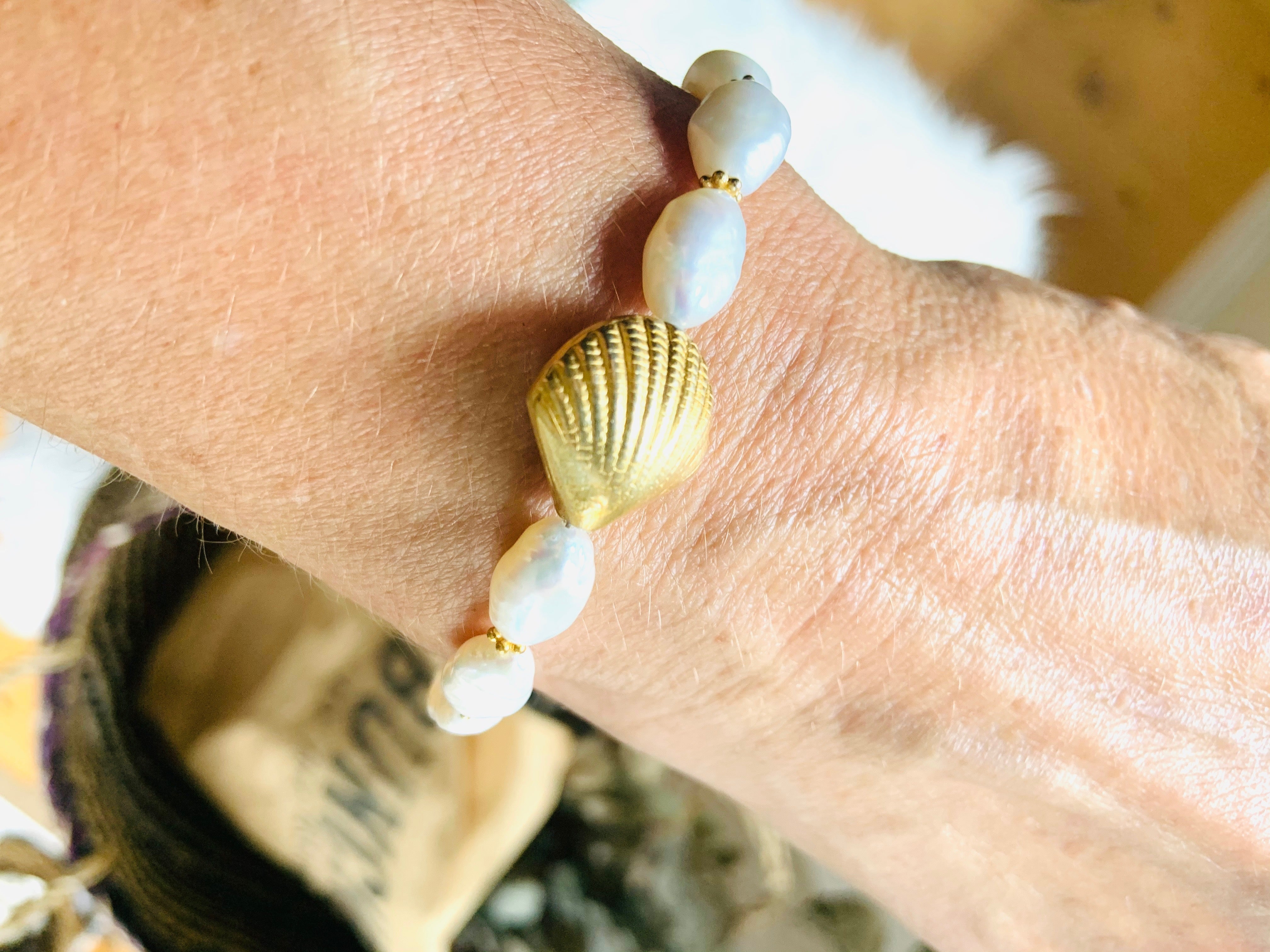 Armband PREMIUM - "White Pearls" gold
