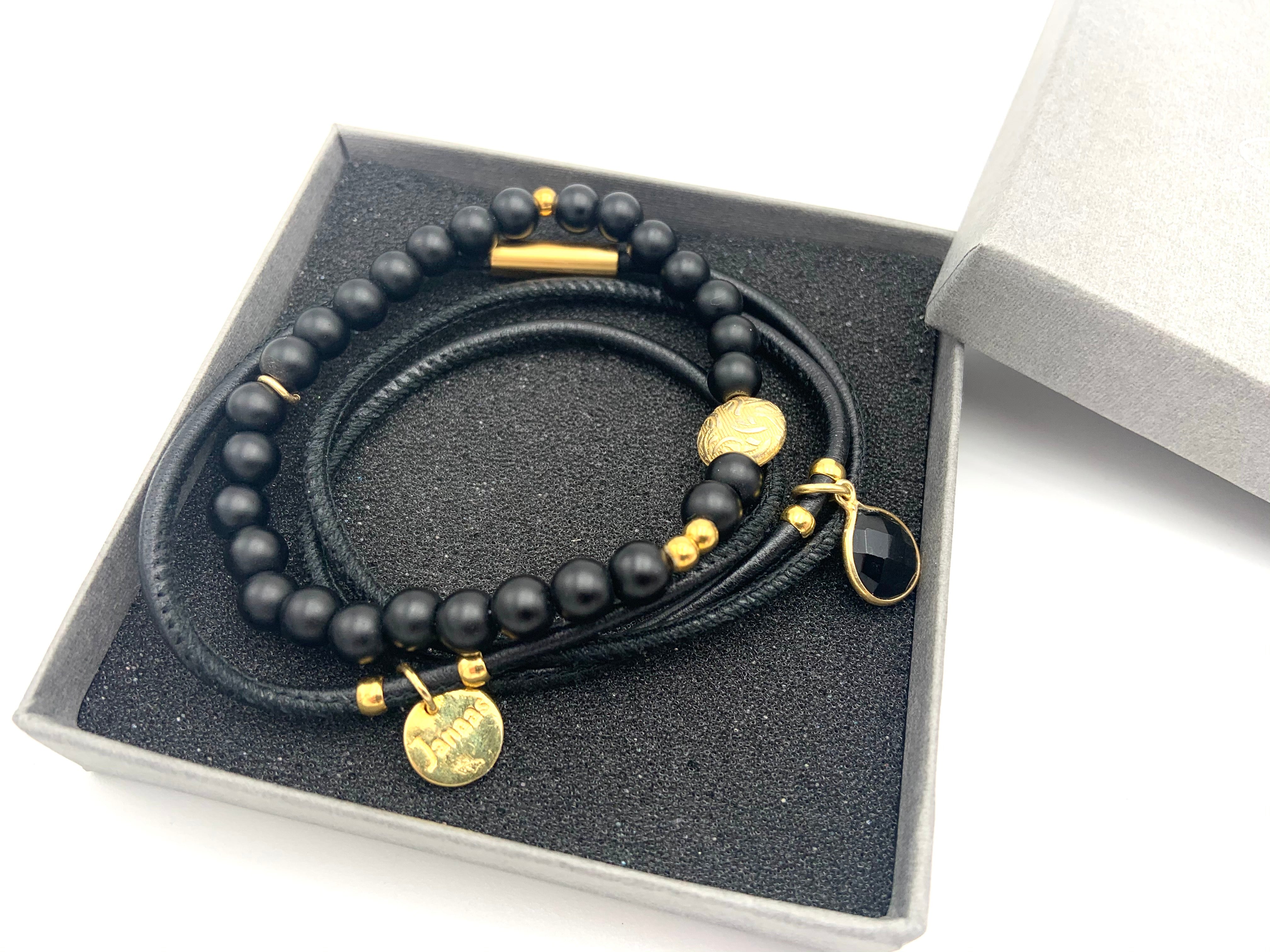 Armband "Nappaleder S schwarz gold mit Onyxanhänger"