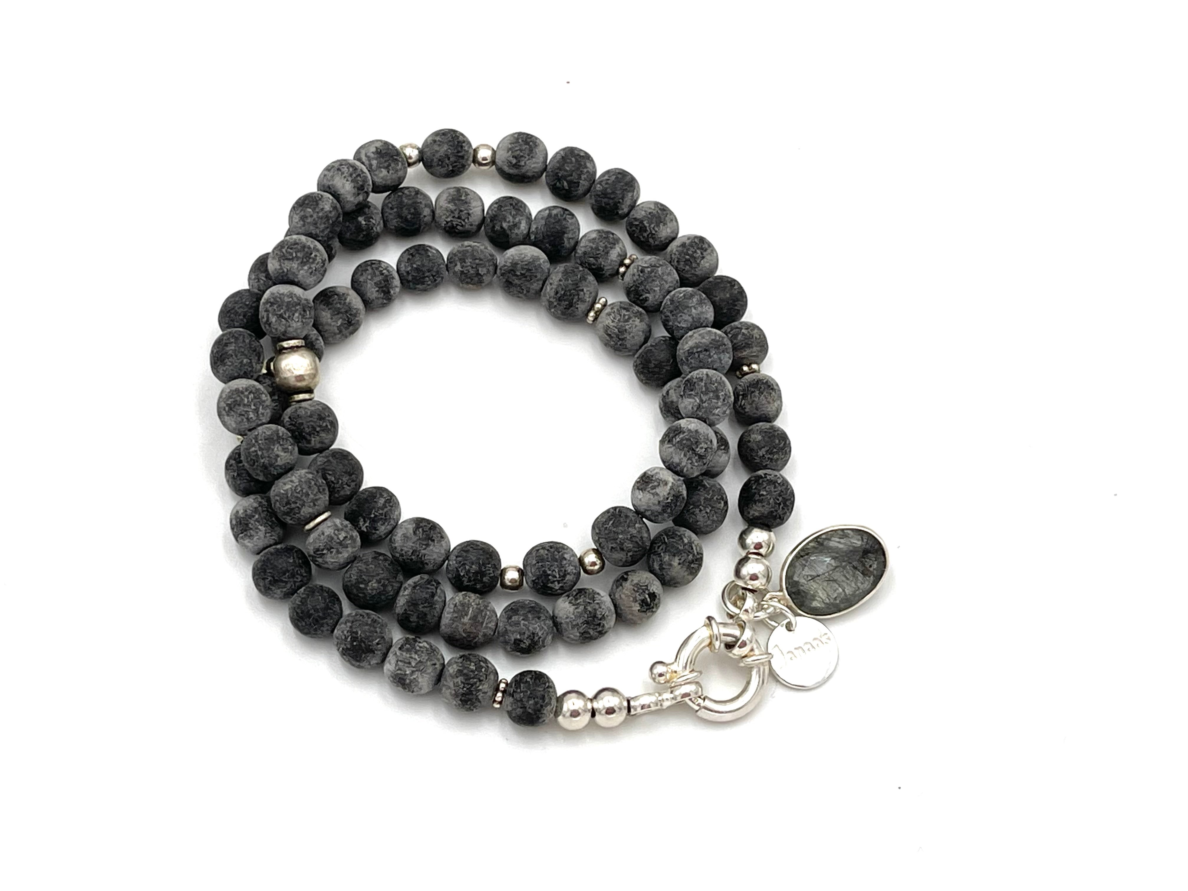 Armband PREMIUM - Horn grau matt mit Turmalinquarzanhänger