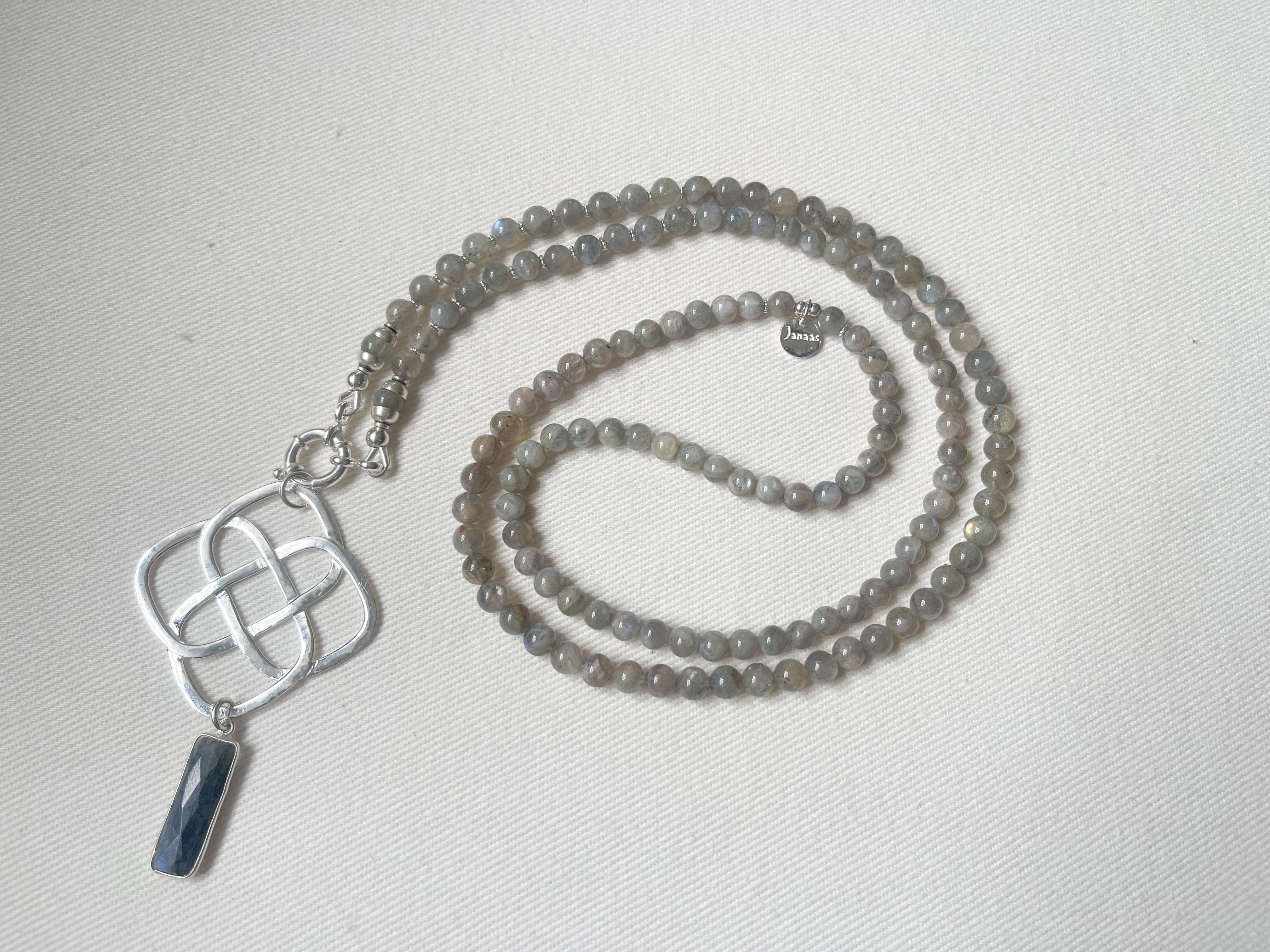 Lange Labradorit Kette grau mit großem Labradorit-Anhänger
